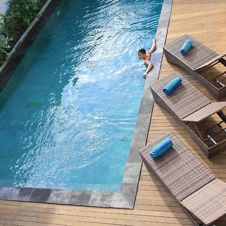 Royal Majesty Villas Kuta  Exterior photo