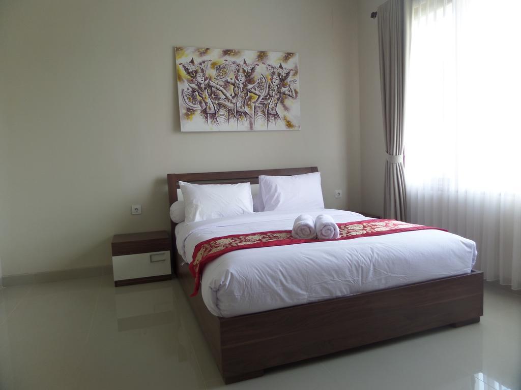 Royal Majesty Villas Kuta  Exterior photo